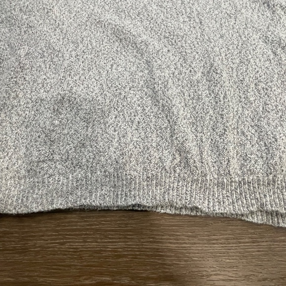 Brandy Melville V-Neck Sweater Gray OS Cozy Warm Winter - Picture 4 of 10